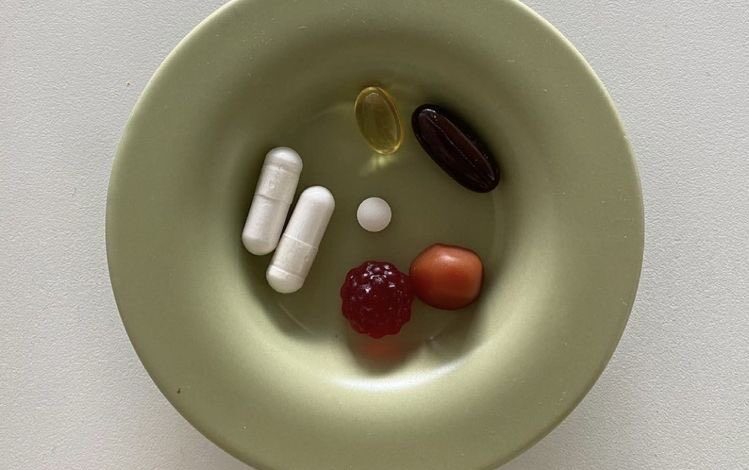 ثريد: أفضل الفيتامينات للشعر وللجسم وللبشرة وإستخداماتها