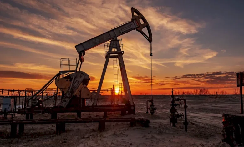 السعودية تمدّد خفض إنتاج النفط بمعدل مليون برميل يومياً